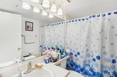 Home For Sale in Tarpon Springs, Florida