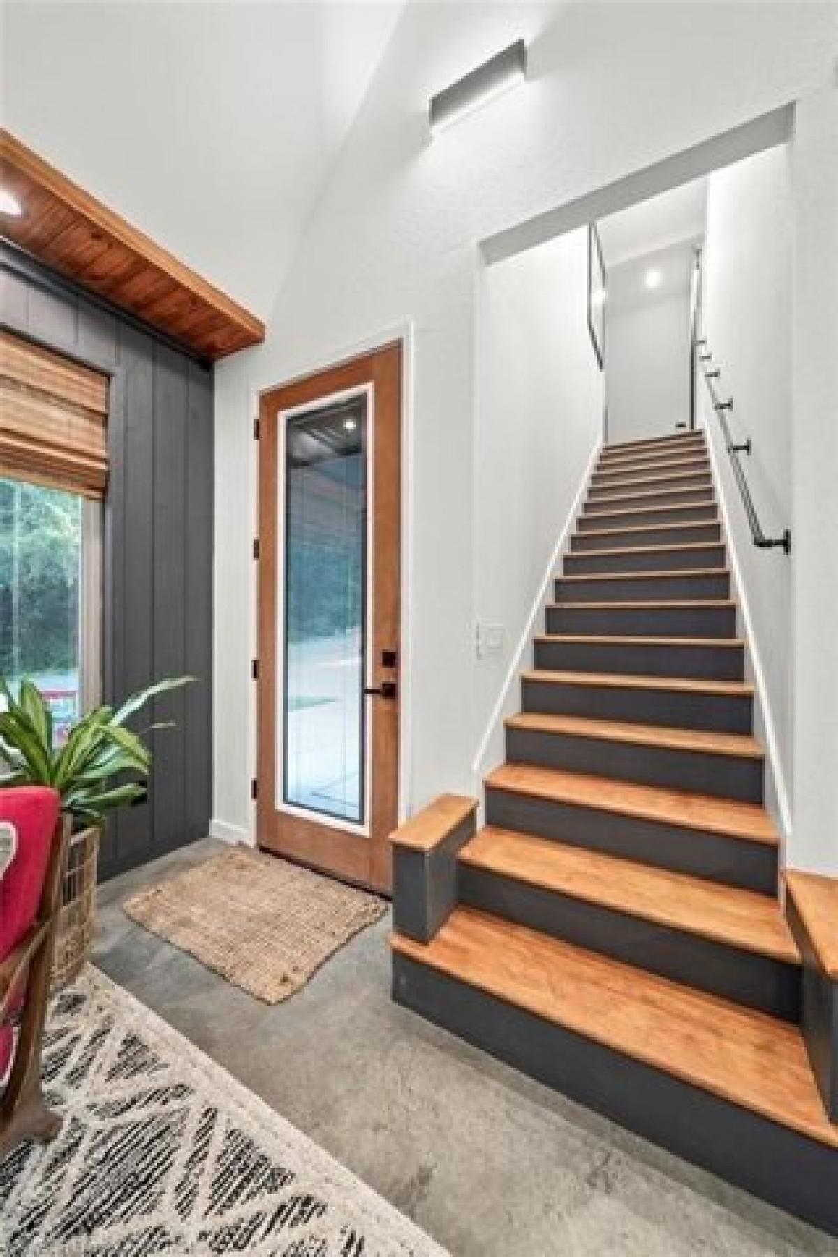 Picture of Home For Sale in Fort Smith, Arkansas, United States