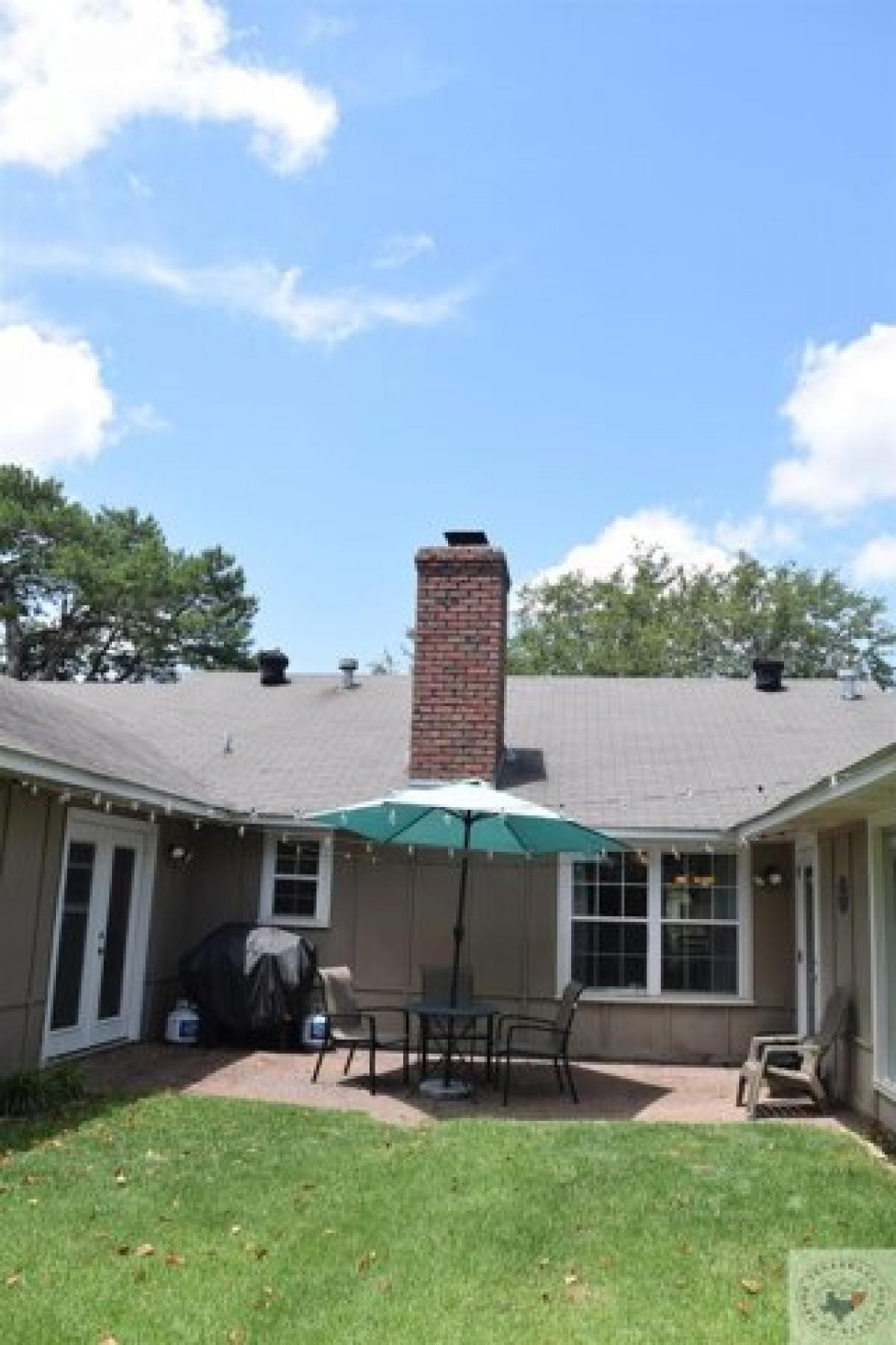 Picture of Home For Sale in Texarkana, Texas, United States