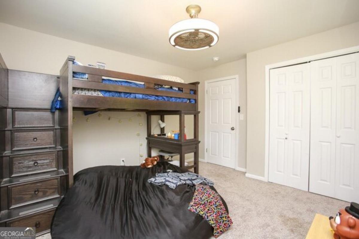 Picture of Home For Sale in Newnan, Georgia, United States