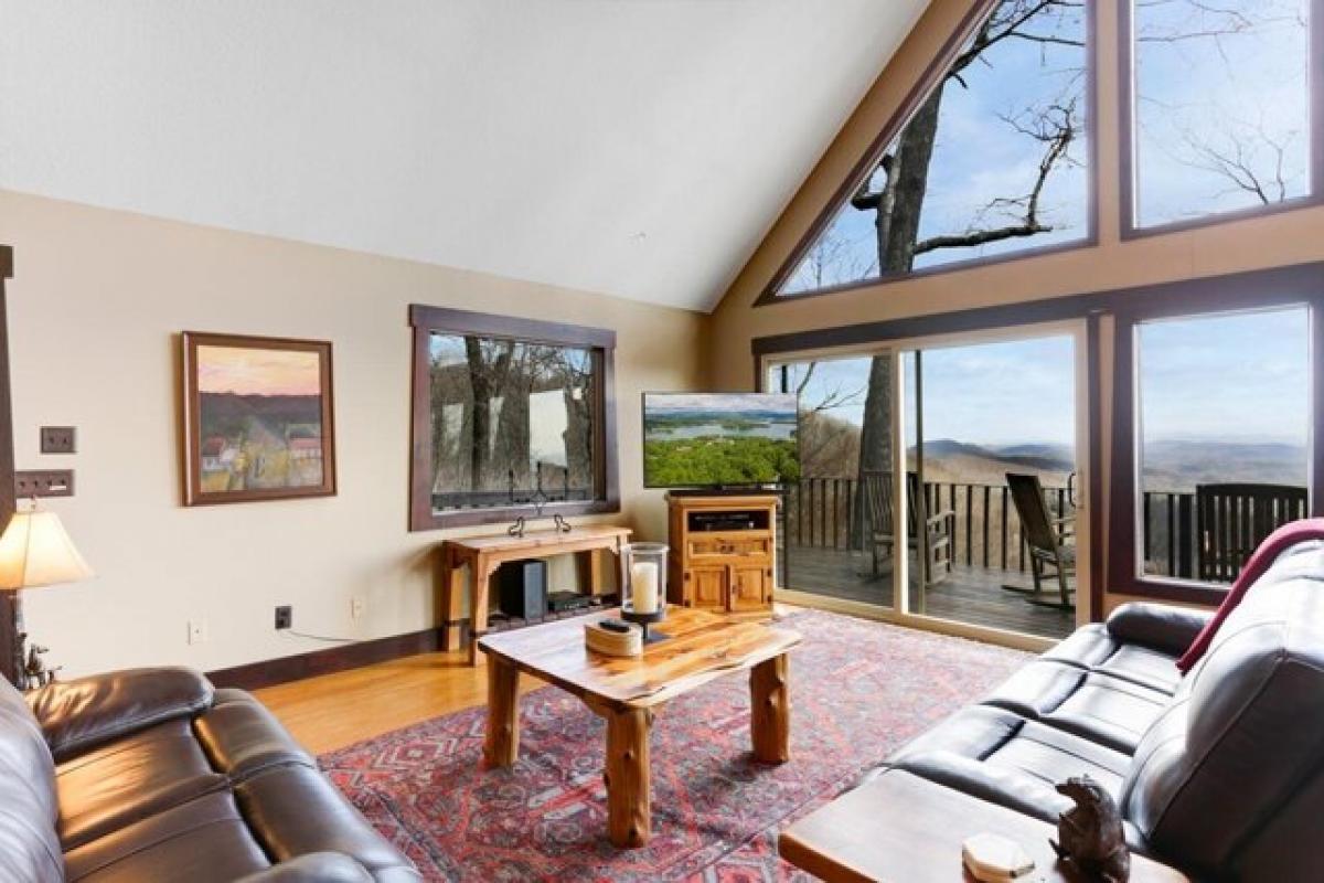 Picture of Home For Sale in Murphy, North Carolina, United States