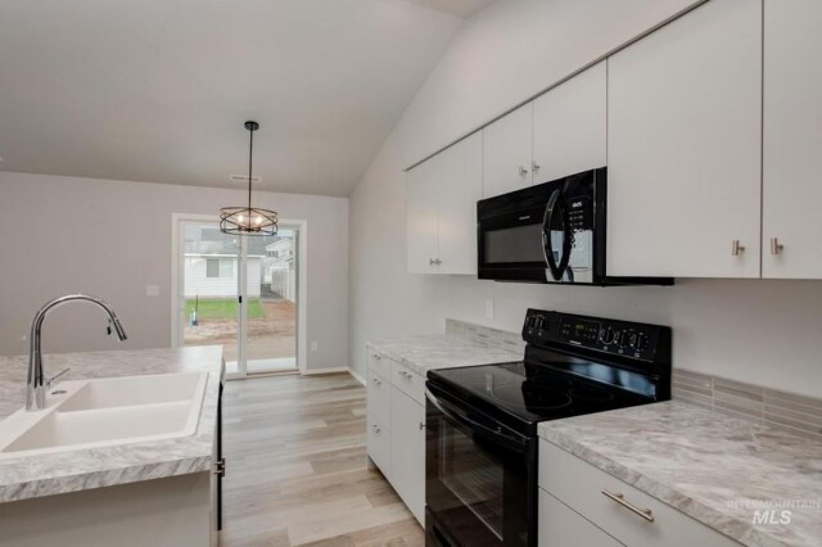 Picture of Home For Sale in Caldwell, Idaho, United States