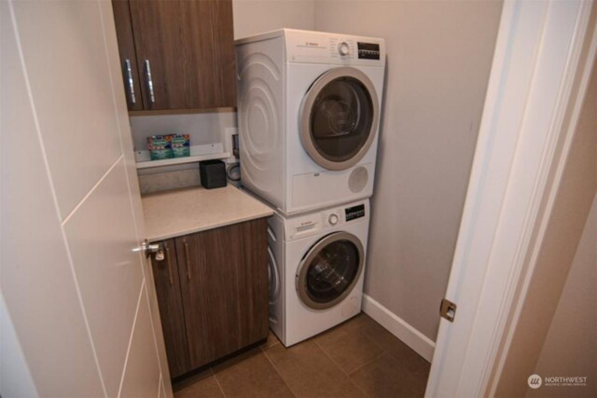 Picture of Home For Sale in Tacoma, Washington, United States