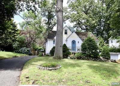 Home For Rent in Ridgewood, New Jersey