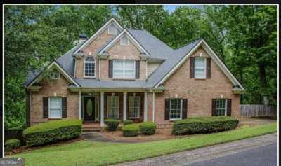 Home For Sale in Flowery Branch, Georgia