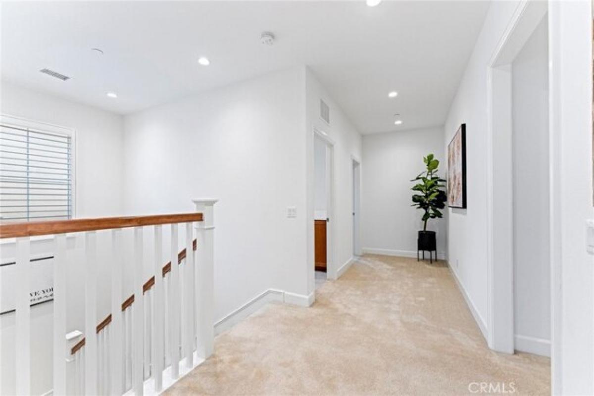 Picture of Home For Sale in Irvine, California, United States