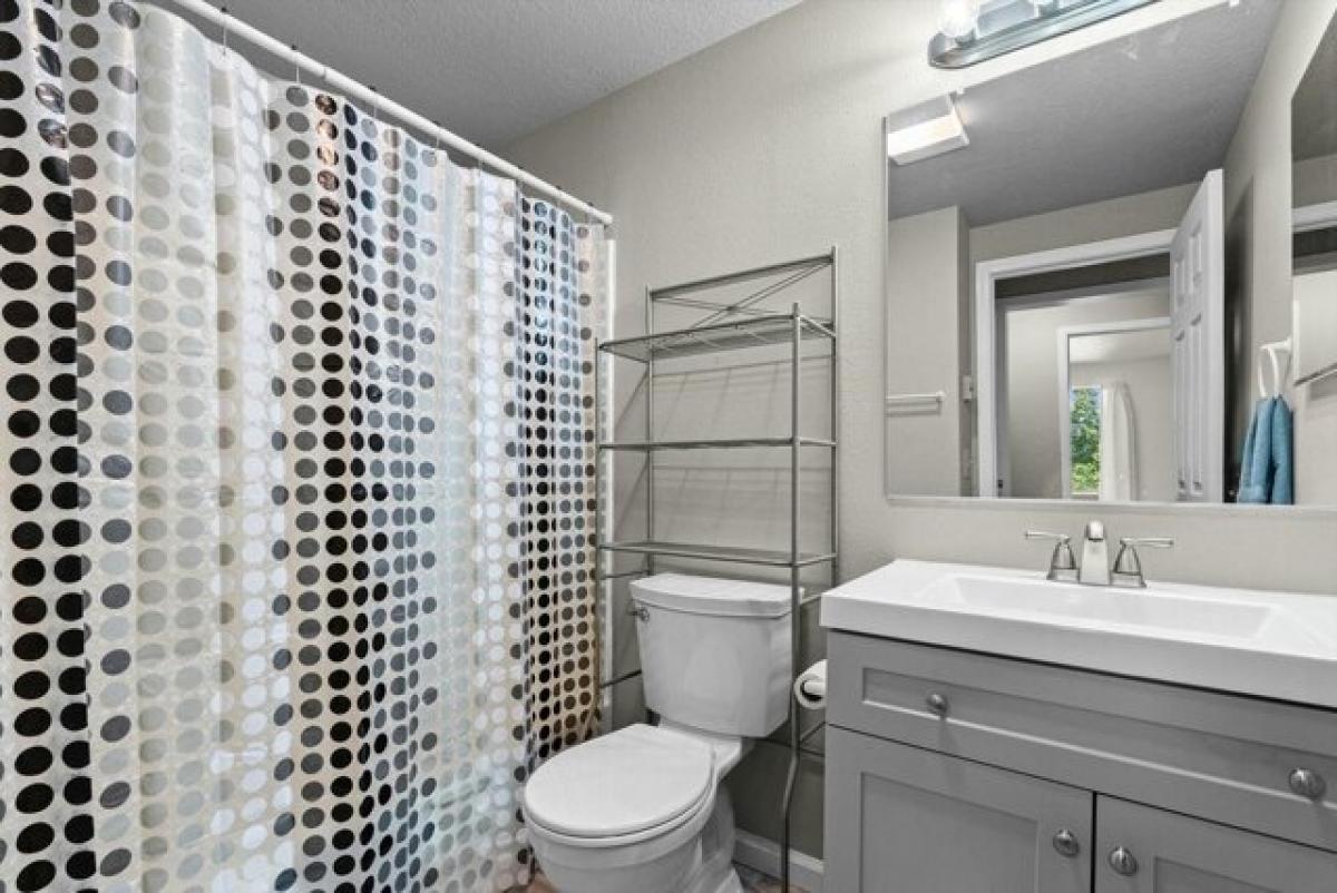 Picture of Home For Sale in Kalispell, Montana, United States