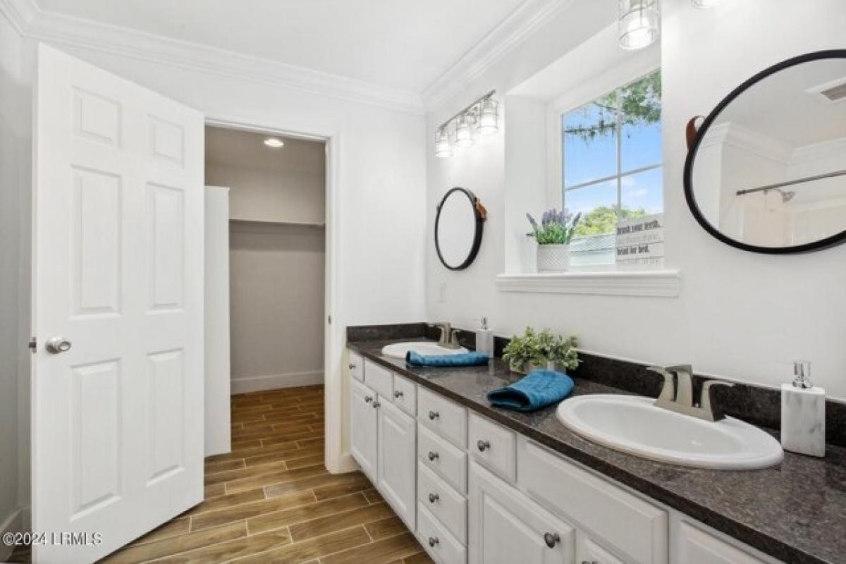 Picture of Home For Sale in Beaufort, South Carolina, United States