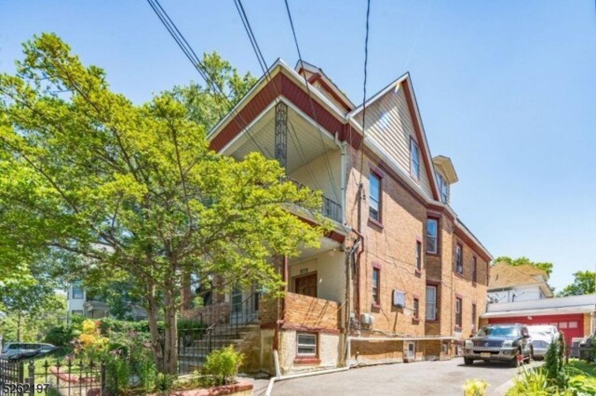 Picture of Home For Sale in Newark, New Jersey, United States