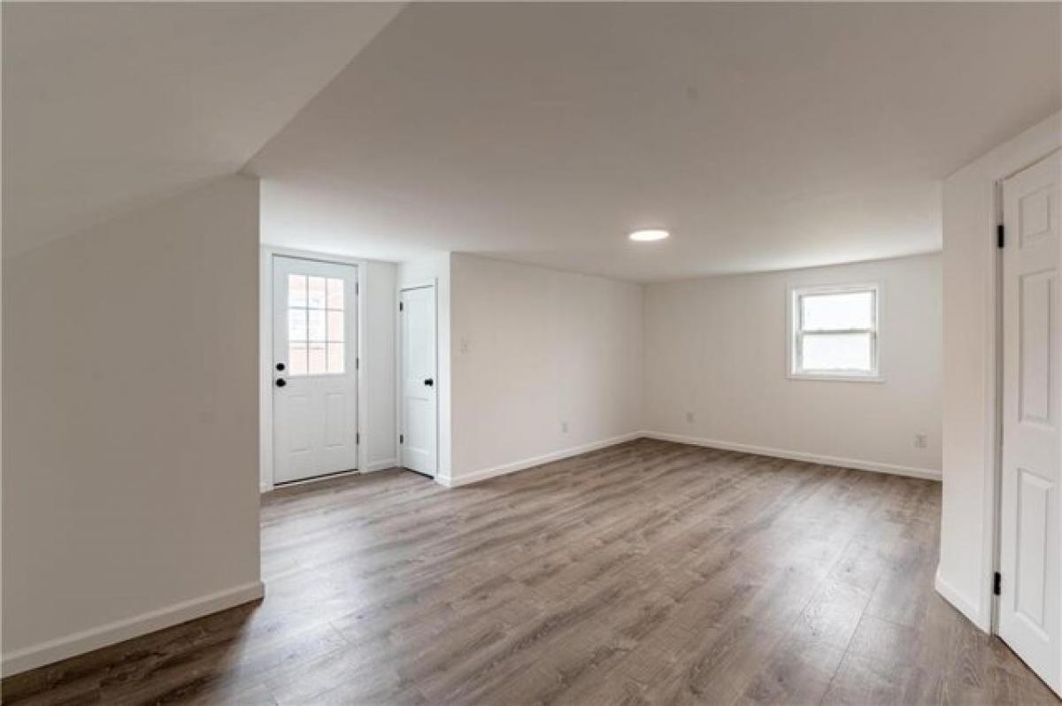 Picture of Home For Sale in Allentown, Pennsylvania, United States