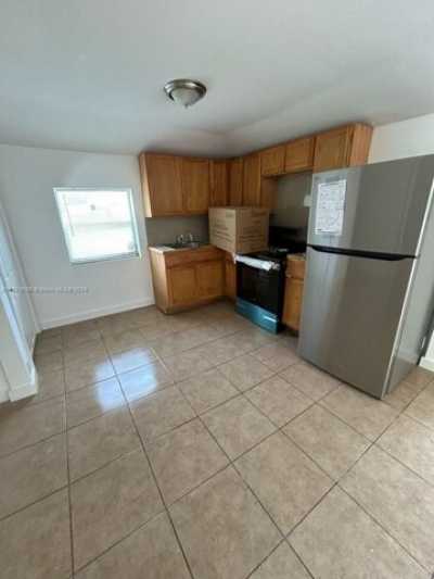 Apartment For Rent in Miami, Florida