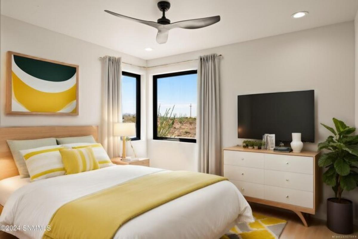 Picture of Home For Sale in Las Cruces, New Mexico, United States