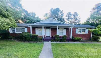 Home For Sale in Kannapolis, North Carolina