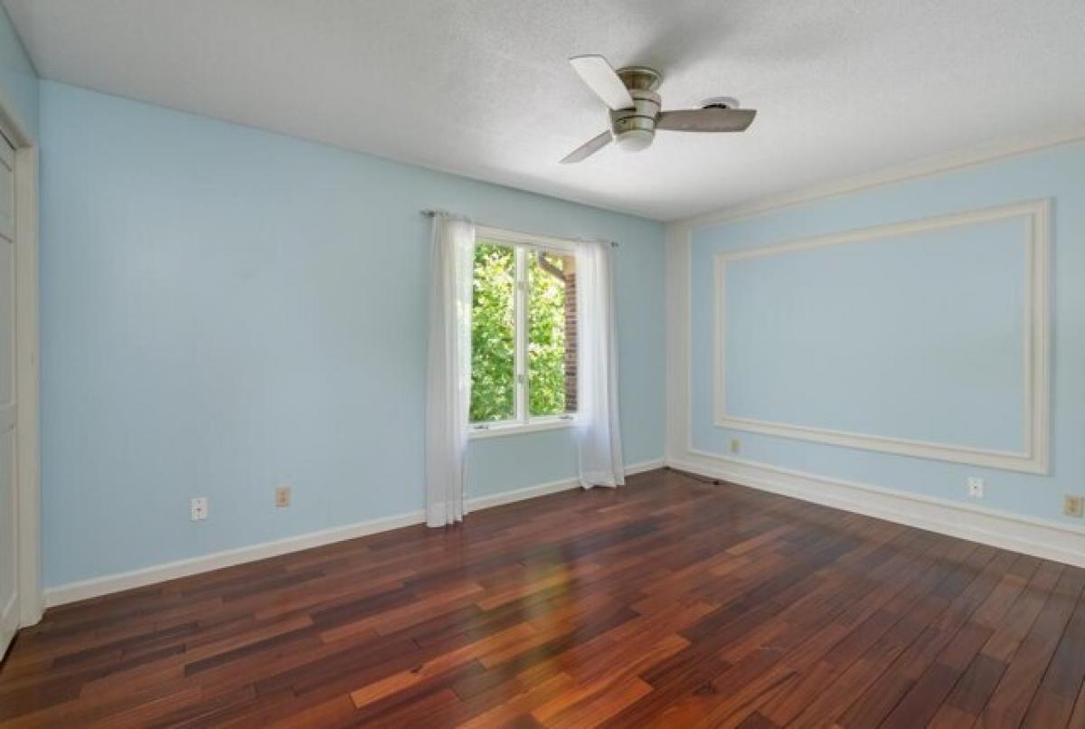 Picture of Home For Sale in Terre Haute, Indiana, United States