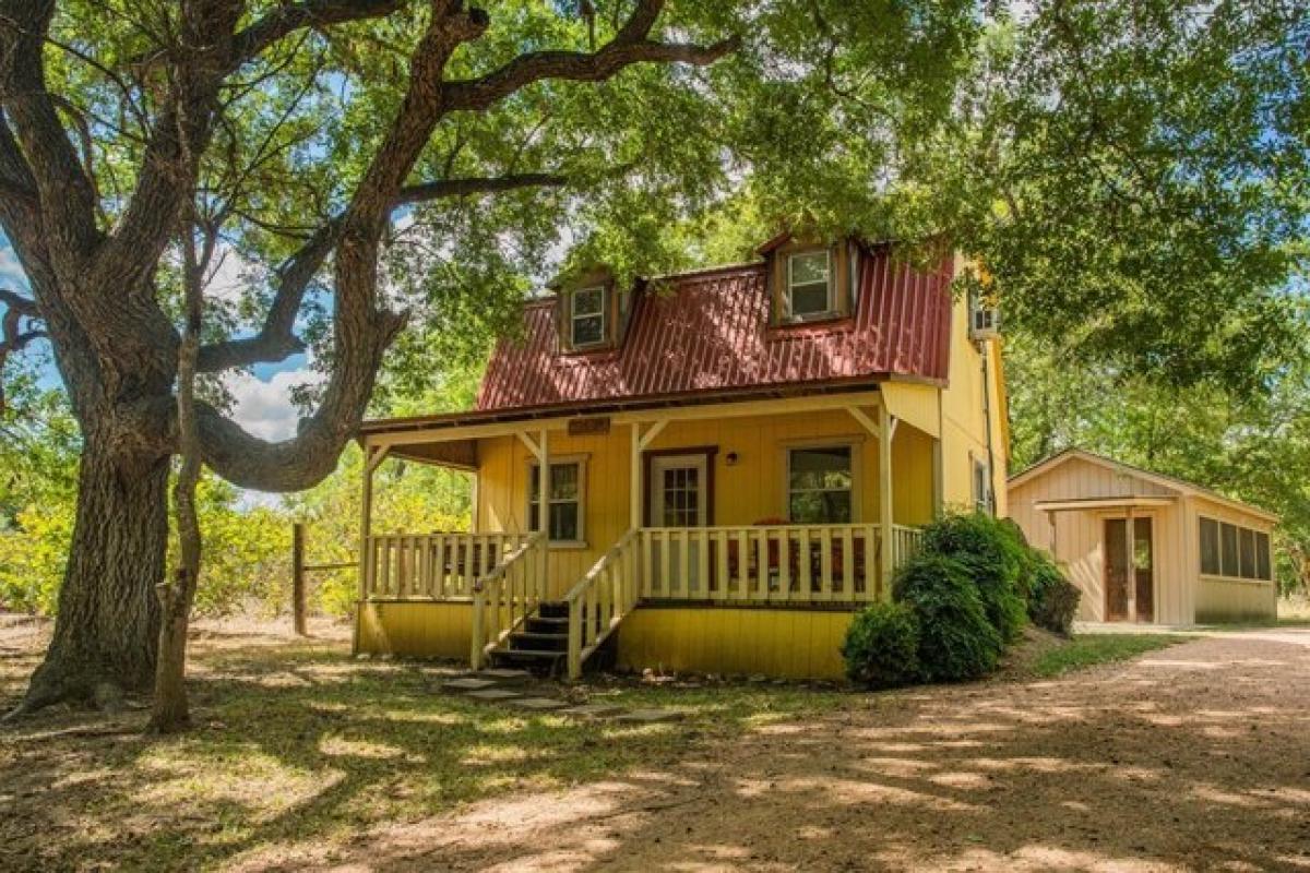 Picture of Home For Sale in Fredericksburg, Texas, United States