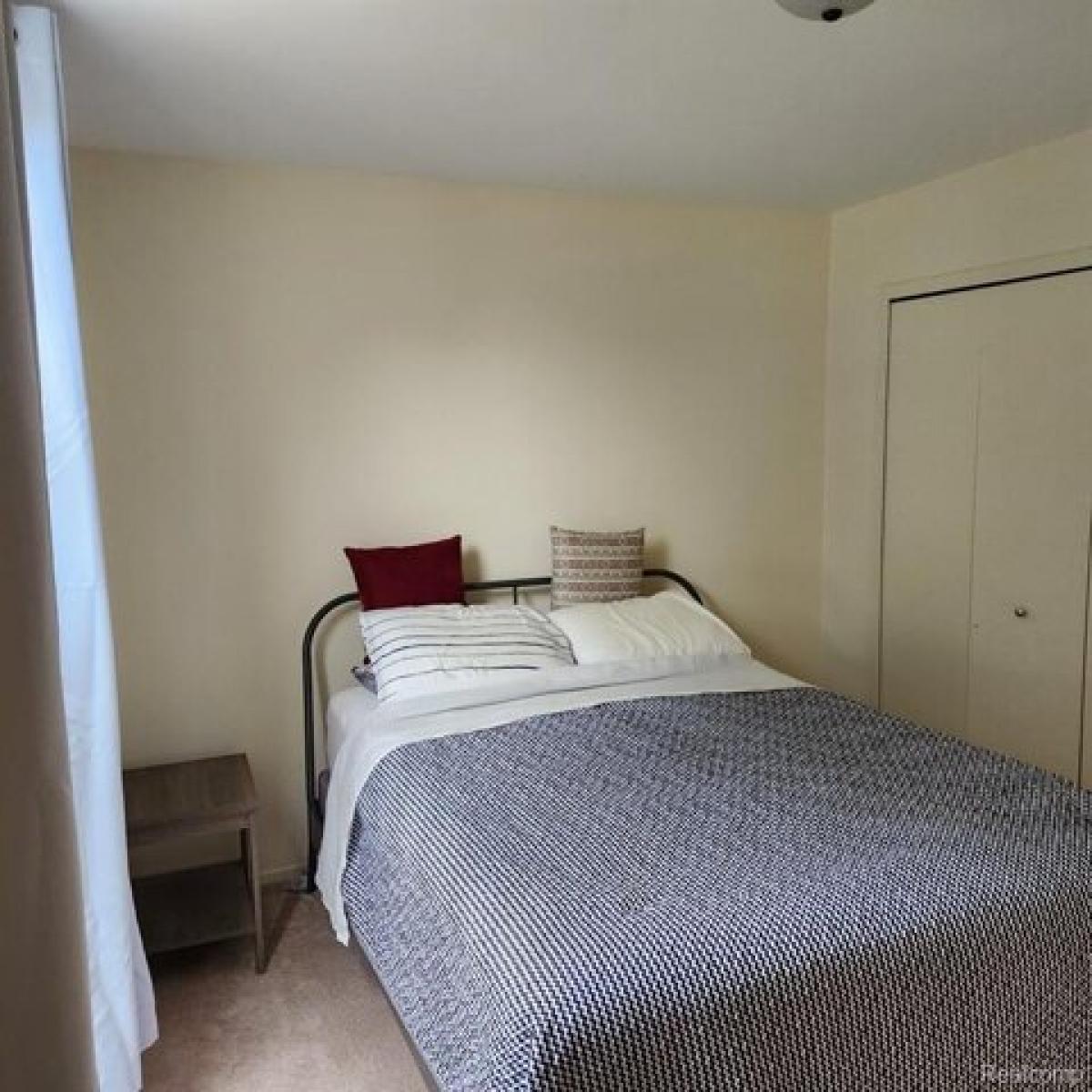 Picture of Home For Sale in Commerce Township, Michigan, United States