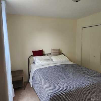 Home For Sale in Commerce Township, Michigan