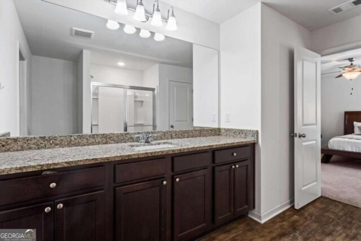 Picture of Home For Sale in Cartersville, Georgia, United States