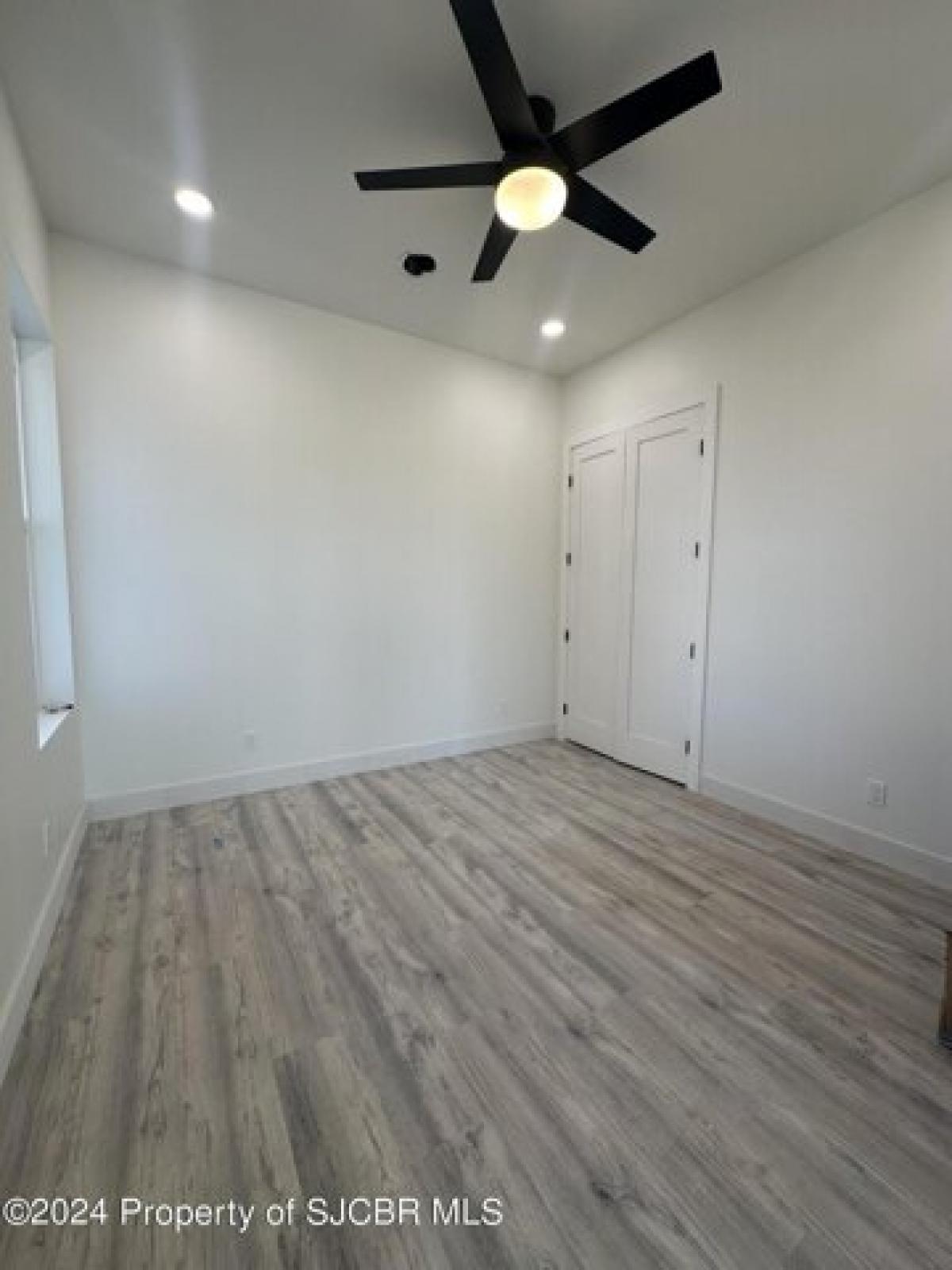 Picture of Home For Sale in Farmington, New Mexico, United States