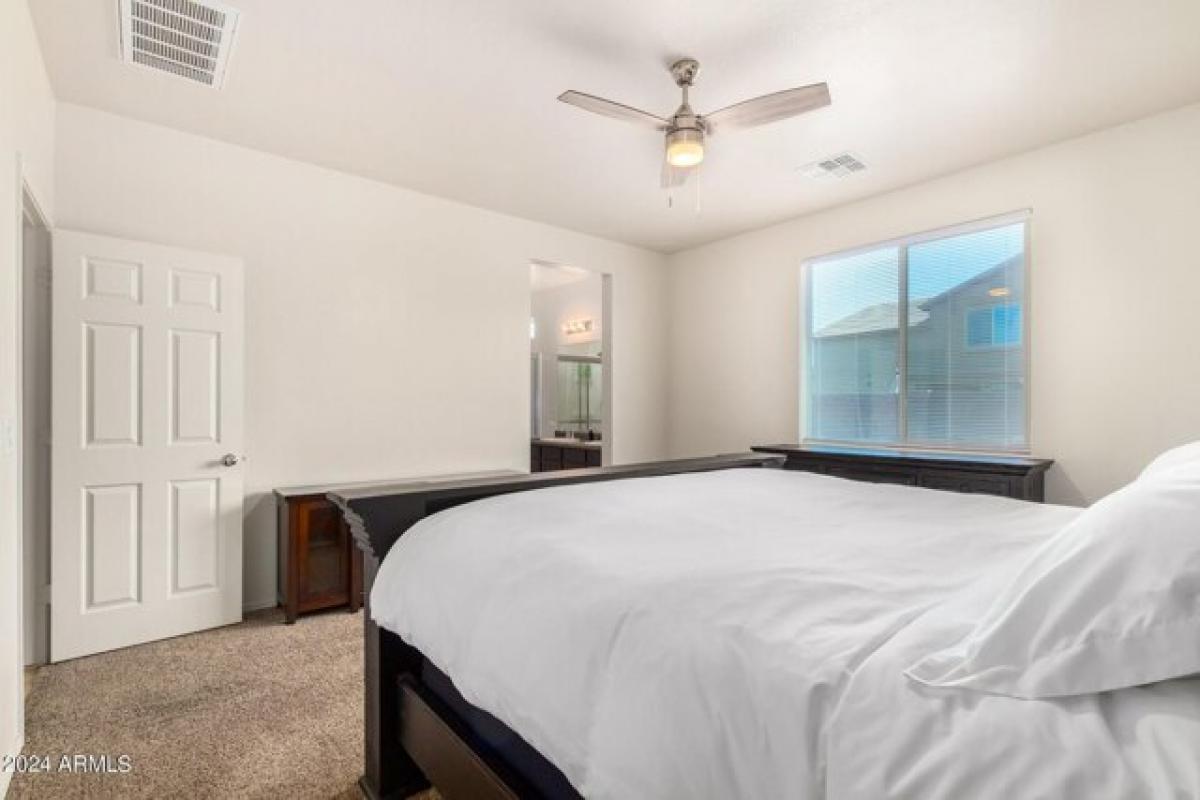 Picture of Home For Sale in Surprise, Arizona, United States