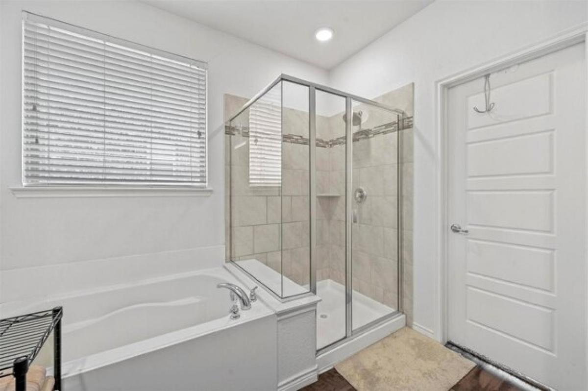 Picture of Home For Sale in Little Elm, Texas, United States