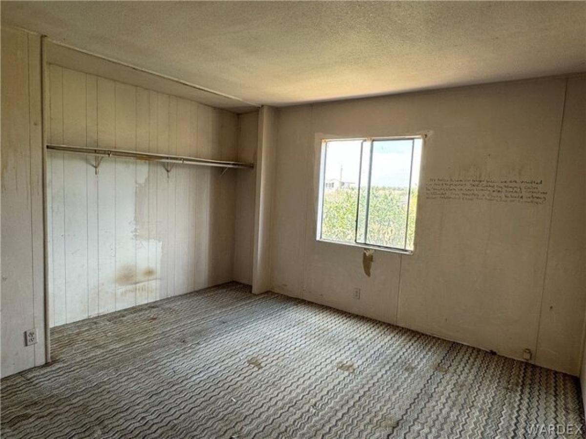 Picture of Home For Sale in Golden Valley, Arizona, United States