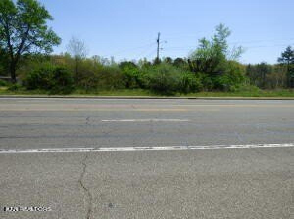 Picture of Residential Land For Sale in Crossville, Tennessee, United States