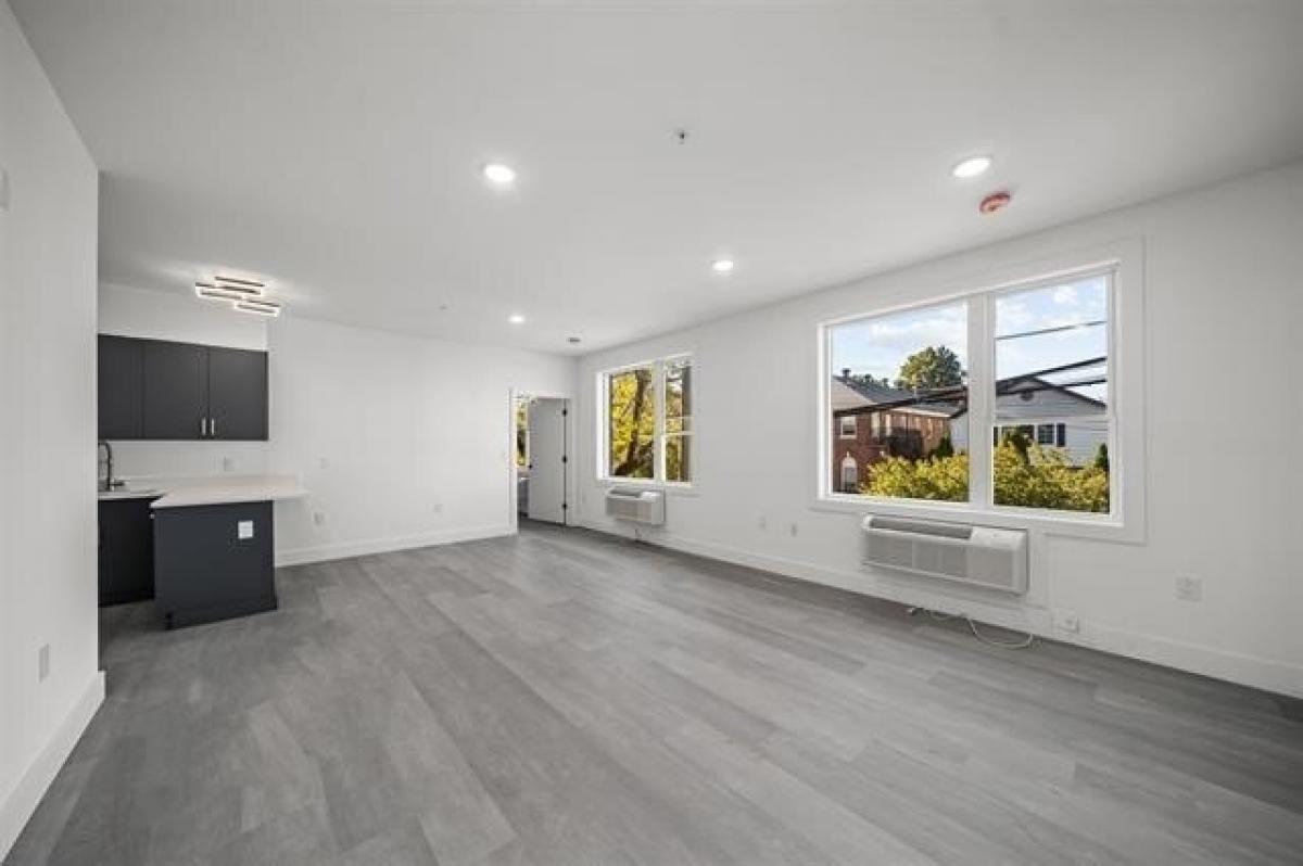 Picture of Home For Rent in Bayonne, New Jersey, United States