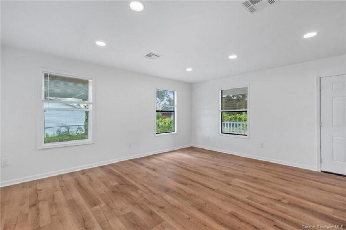 Picture of Home For Sale in Sulphur, Louisiana, United States