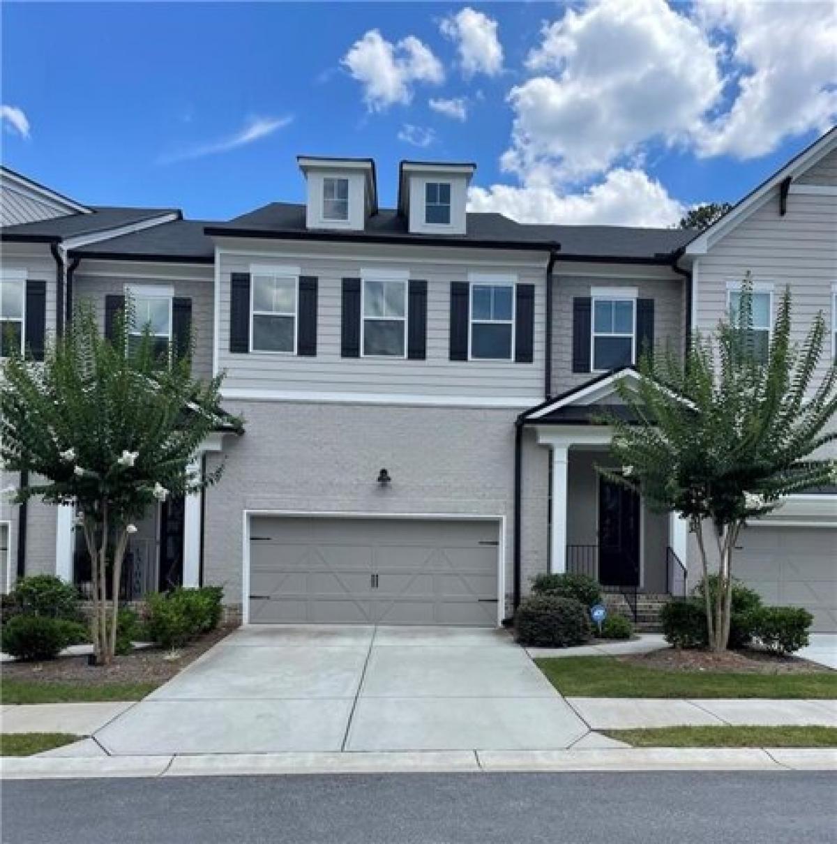 Picture of Home For Sale in Roswell, Georgia, United States