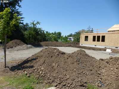 Home For Sale in Springfield, Oregon