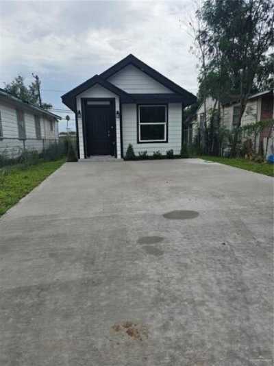 Home For Sale in Weslaco, Texas