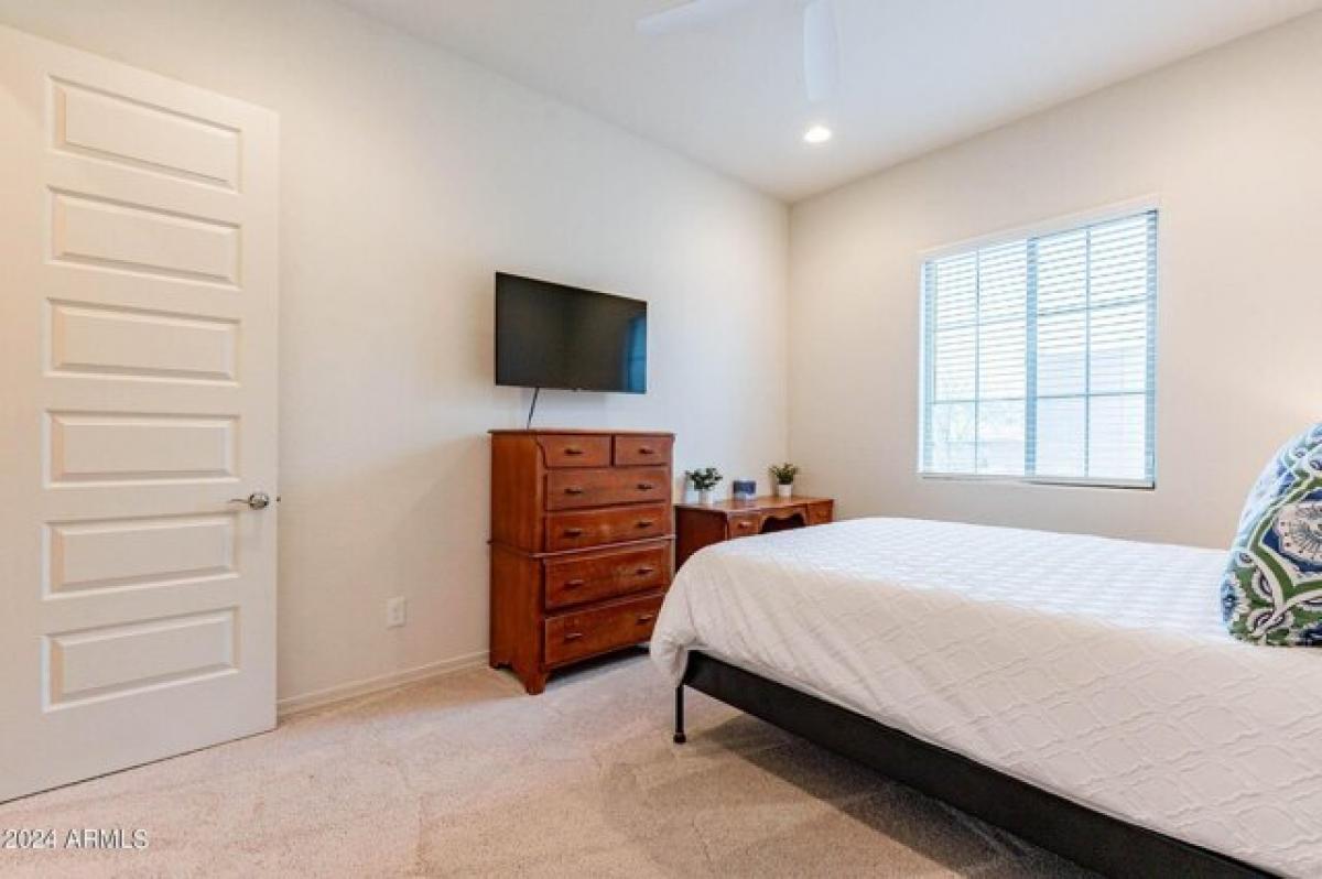 Picture of Home For Sale in Goodyear, Arizona, United States