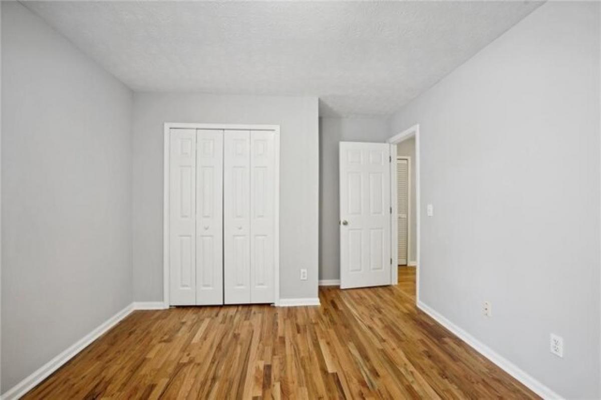 Picture of Home For Sale in Kennesaw, Georgia, United States