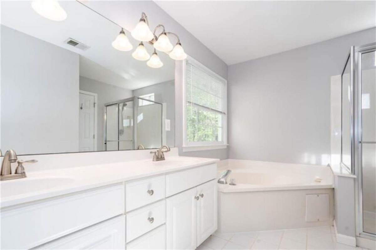 Picture of Home For Sale in Acworth, Georgia, United States