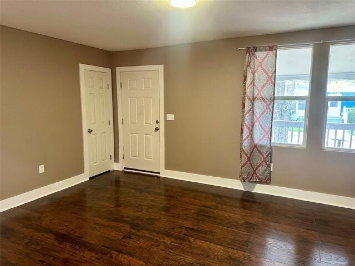 Picture of Home For Sale in Freeport, Texas, United States