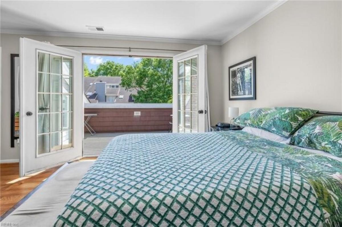 Picture of Home For Sale in Norfolk, Virginia, United States