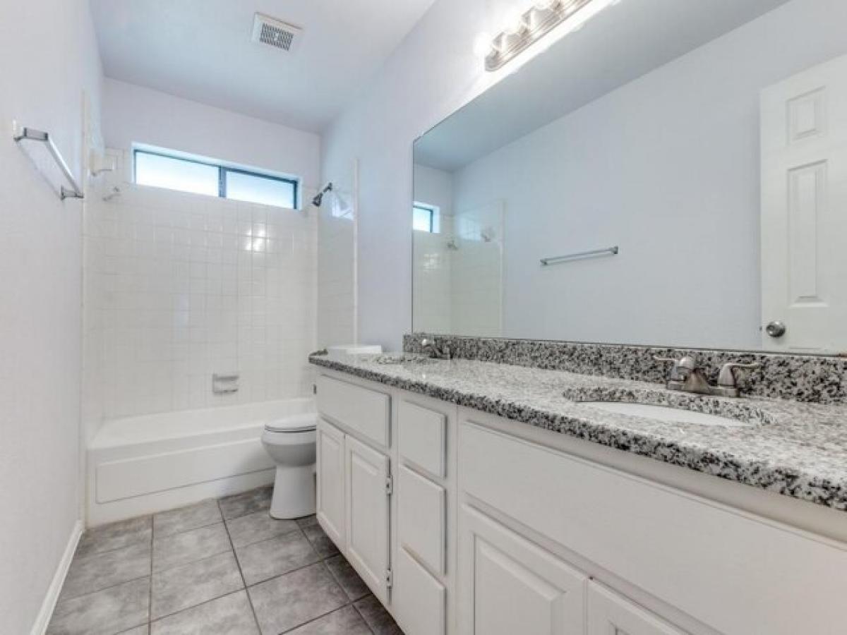 Picture of Home For Sale in Glenn Heights, Texas, United States