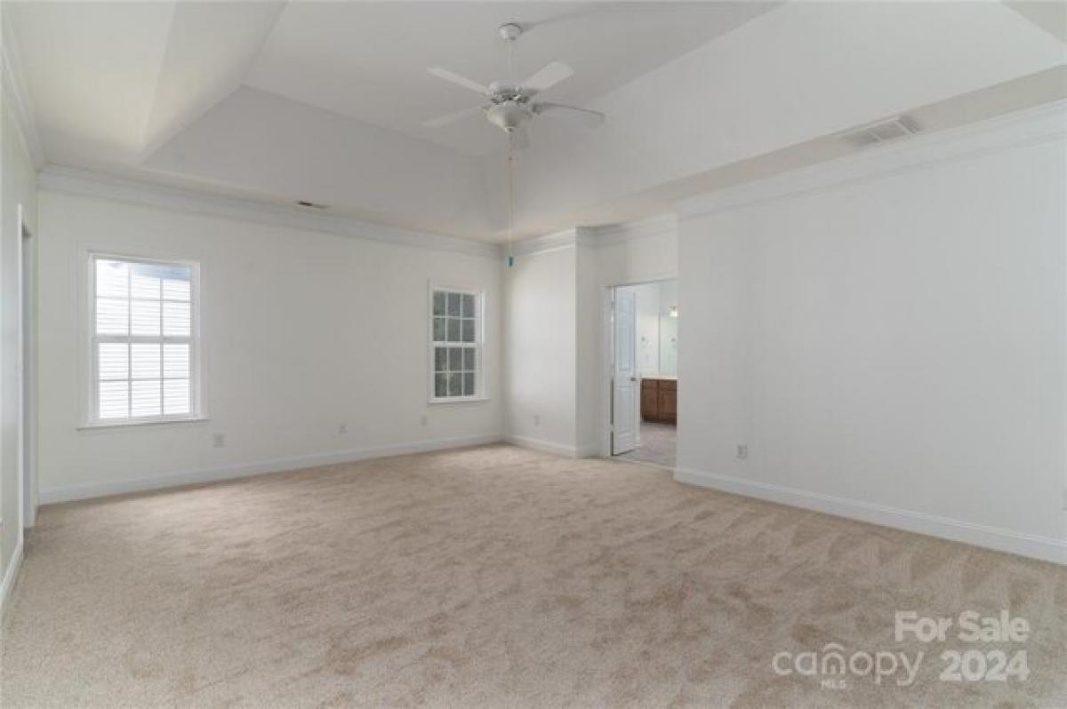 Picture of Home For Sale in Denver, North Carolina, United States