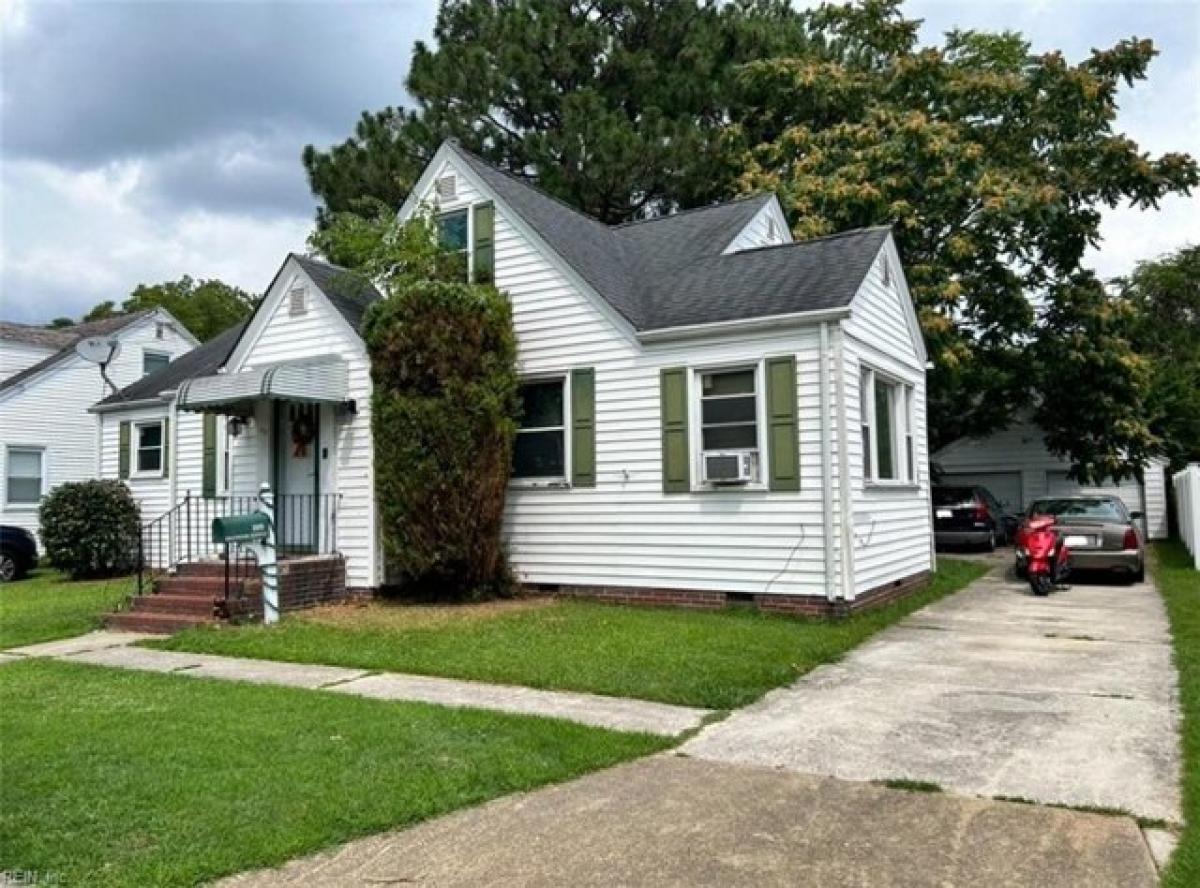 Picture of Home For Sale in Portsmouth, Virginia, United States