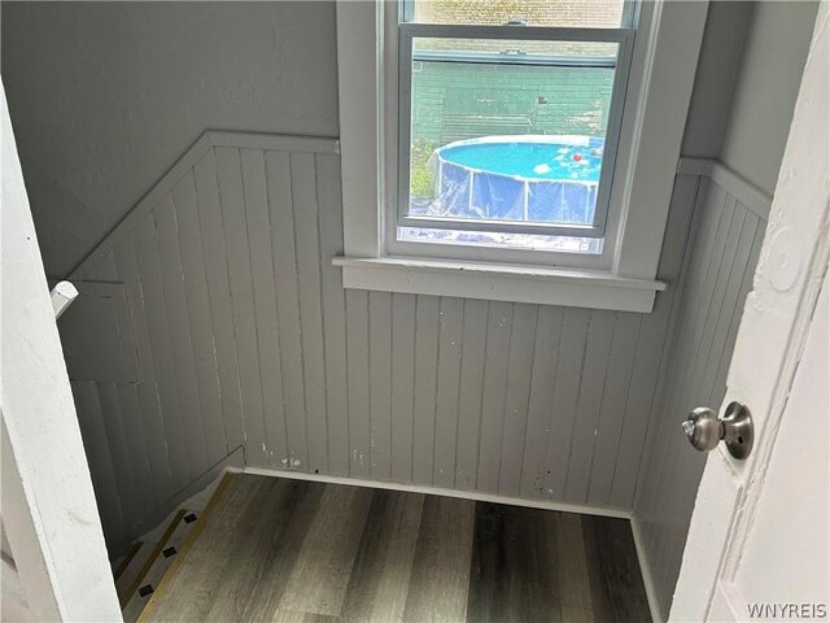 Picture of Home For Sale in Niagara Falls, New York, United States