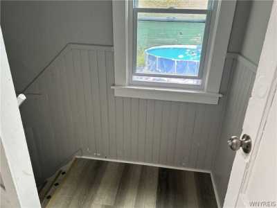 Home For Sale in Niagara Falls, New York