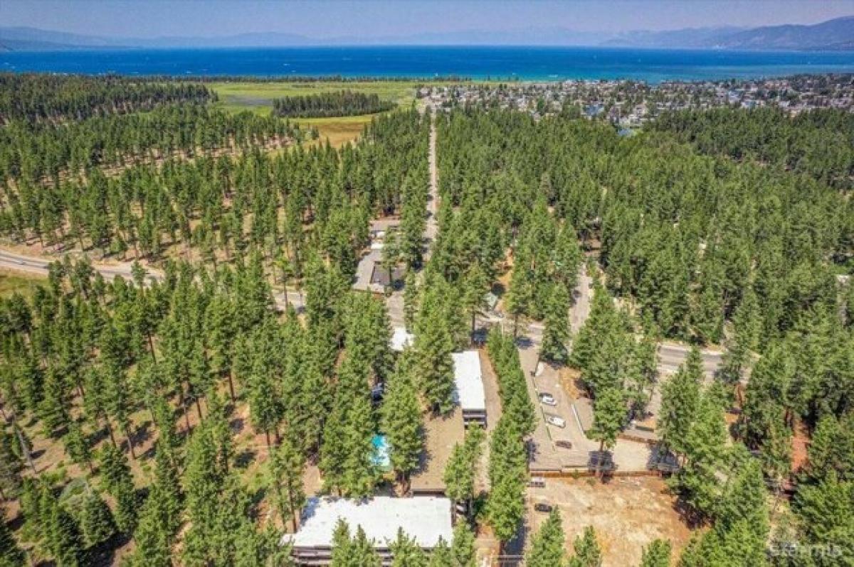 Picture of Home For Sale in South Lake Tahoe, California, United States