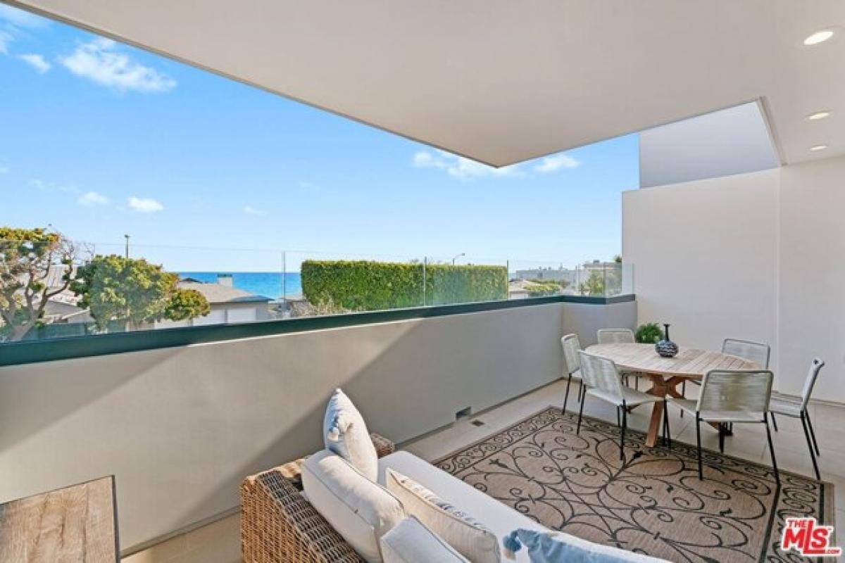 Picture of Home For Sale in Malibu, California, United States