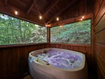 Home For Sale in Pigeon Forge, Tennessee