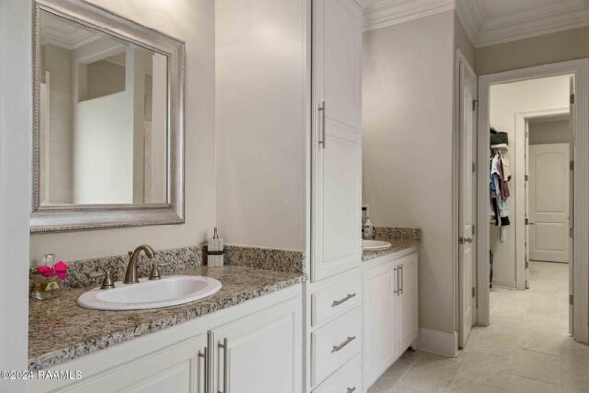 Picture of Home For Sale in Youngsville, Louisiana, United States