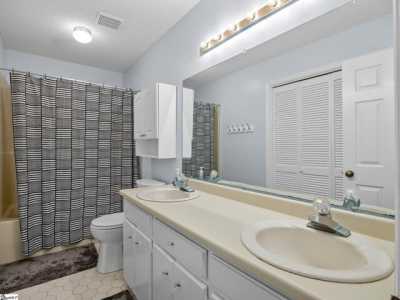 Home For Sale in Spartanburg, South Carolina