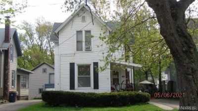 Home For Sale in Lockport, New York