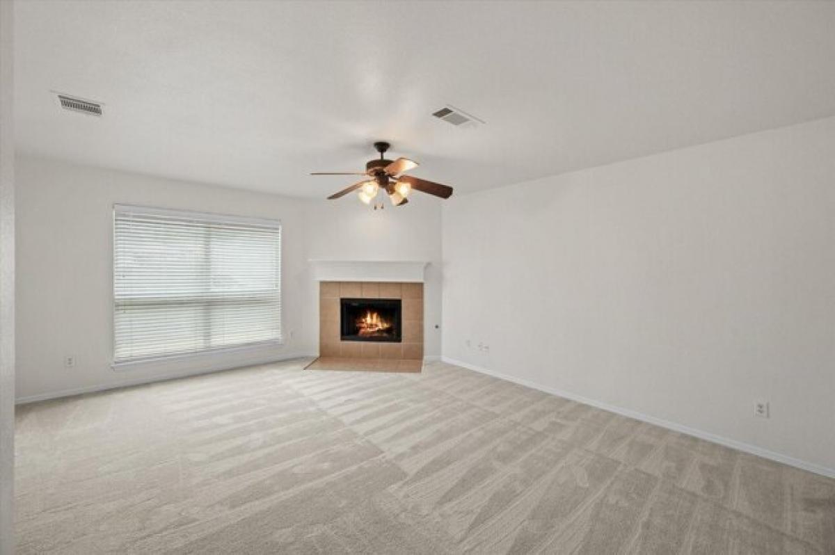 Picture of Home For Sale in Mansfield, Texas, United States