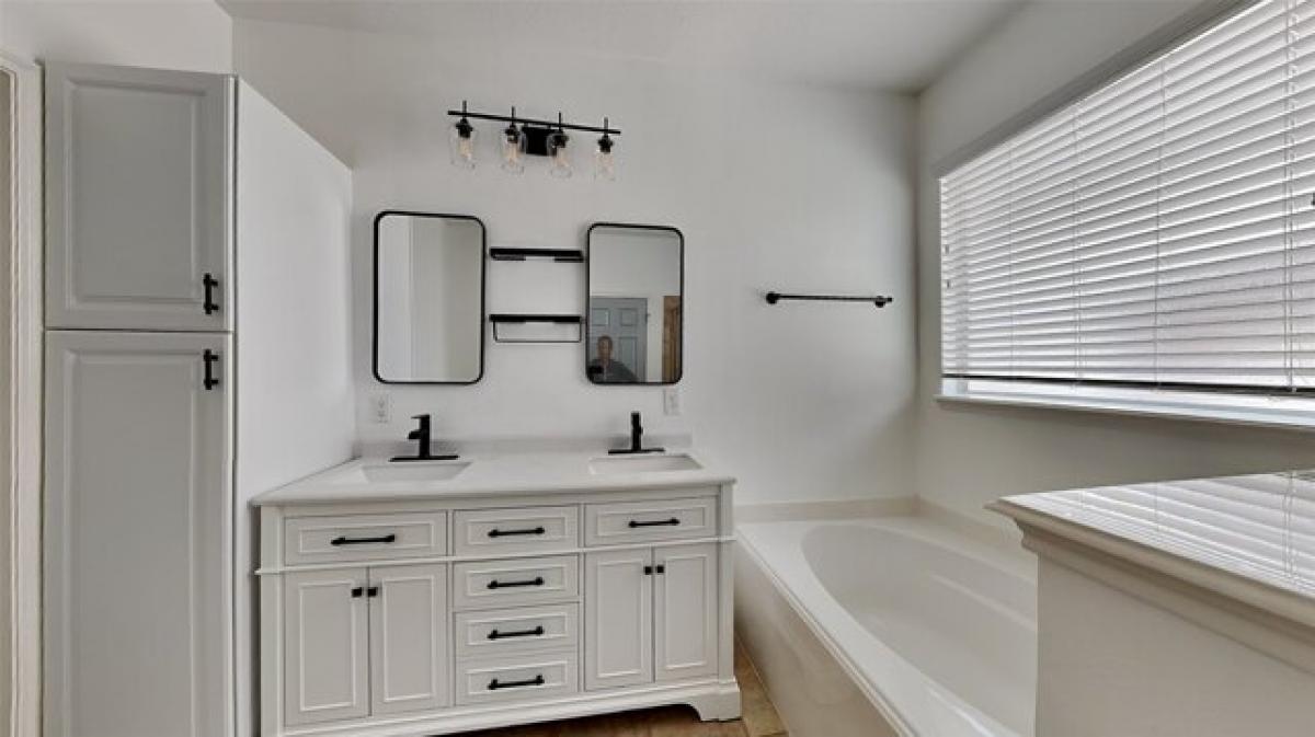 Picture of Home For Sale in Pearland, Texas, United States